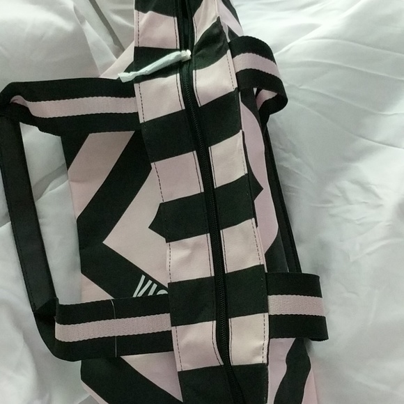 Victoria's Secret tote - Picture 4 of 8